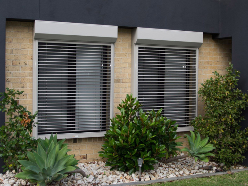 Külső tokos műanyag redőny