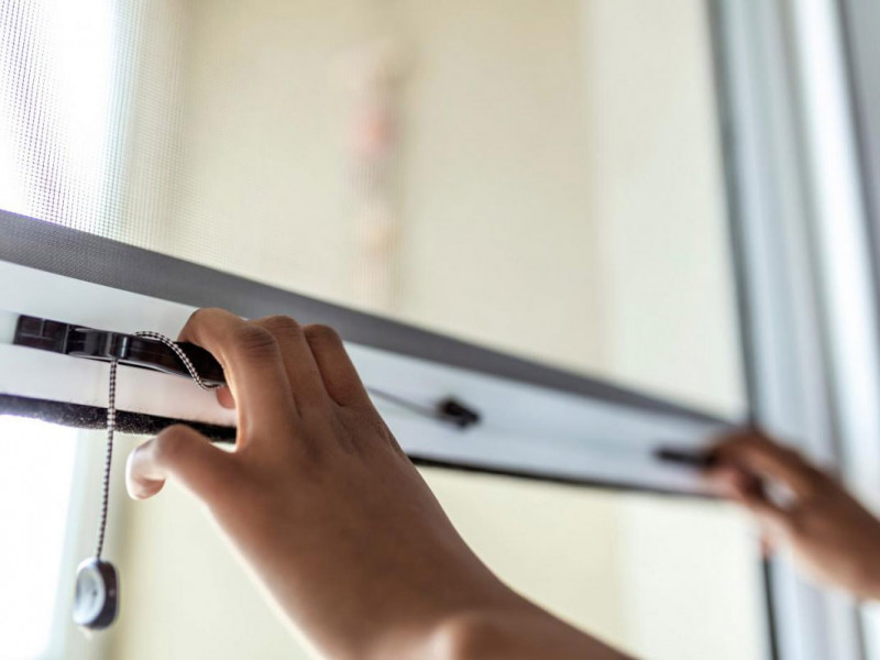 Rolós szúnyogháló ablak Rolós szúnyogháló ablak