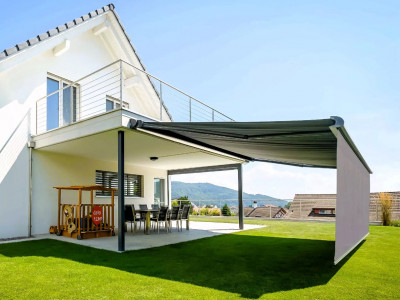 Könyökkaros napellenző