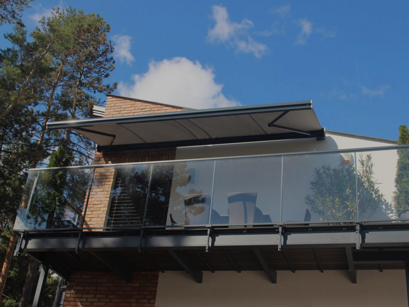 Napellenző erkélyre